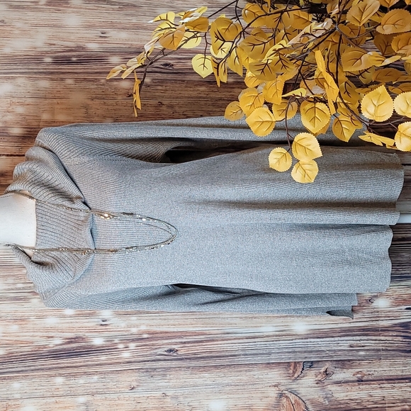 Avenue Sweaters - NWT AVENUE PLUS SIZE SHINY GRAY COWL NECK SWEATER